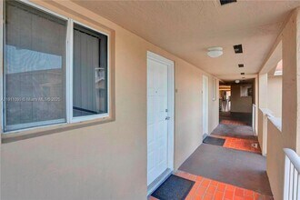 7755 W 30th Ct in Hialeah, FL - Building Photo - Building Photo