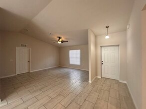 129 NE 6th Ave in Cape Coral, FL - Building Photo - Building Photo