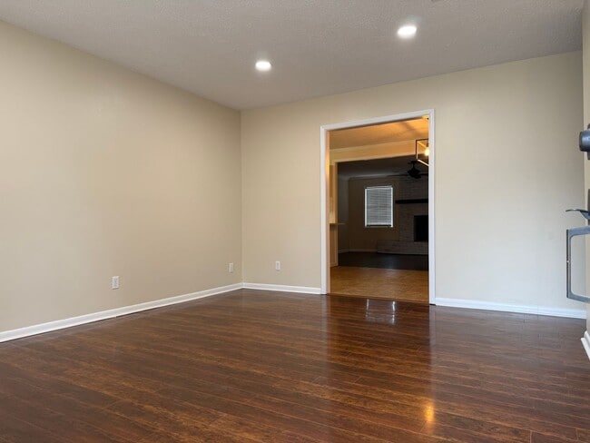 8606 Holiday Dr in Sherwood, AR - Building Photo - Building Photo