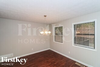 1190 Lightfoot Dr in Canton, GA - Building Photo - Building Photo