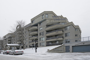 2200 Alice-Nolin in Montréal, QC - Building Photo - Building Photo