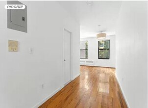 10 Fort Greene Pl in Brooklyn, NY - Foto de edificio - Building Photo