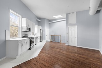 1016 Paterson Plank Rd in North Bergen, NJ - Building Photo - Building Photo