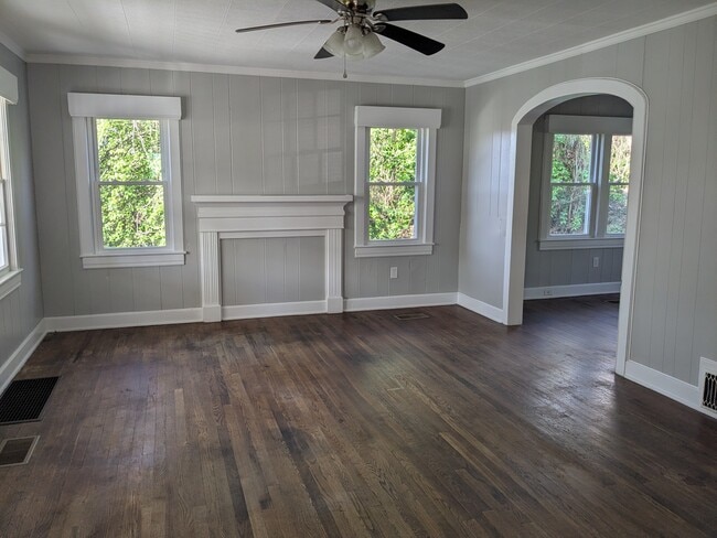 307 Tusculum Blvd in Greeneville, TN - Foto de edificio - Building Photo