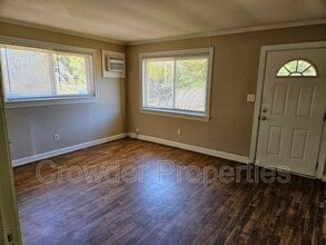 2301 Rebecca Ave in Charlotte, NC - Foto de edificio - Building Photo
