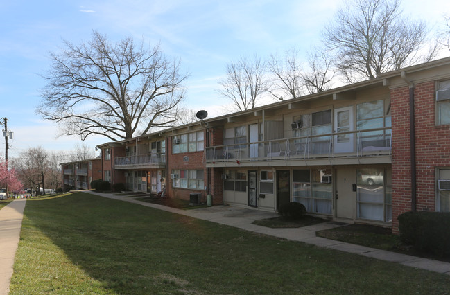 Riggs Hill Condominiums in Hyattsville, MD - Building Photo - Building Photo