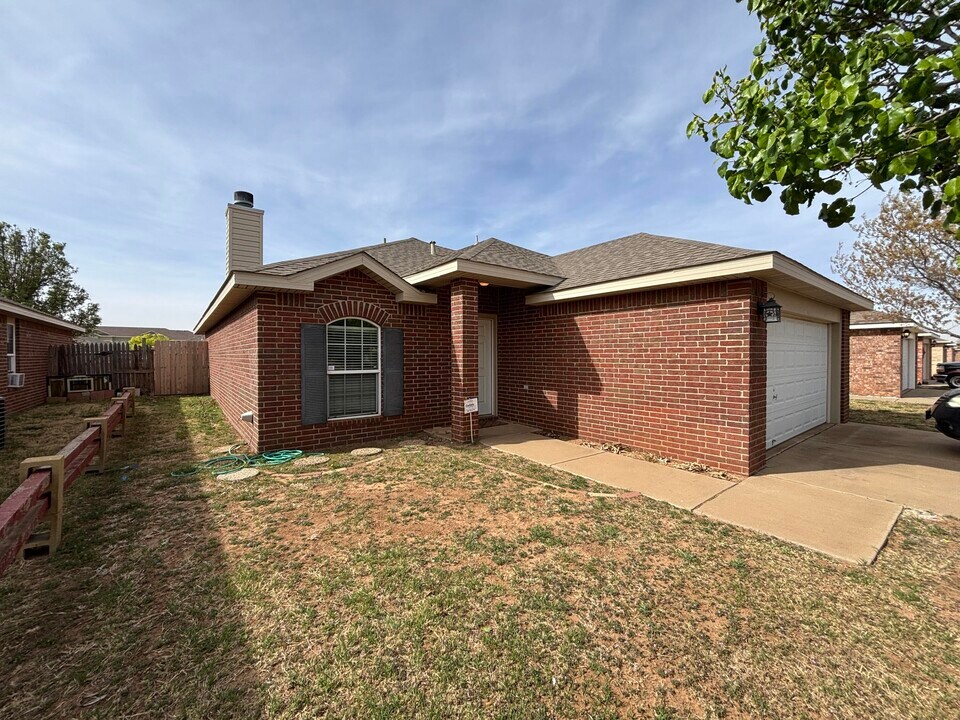 6515 92nd St in Lubbock, TX - Building Photo