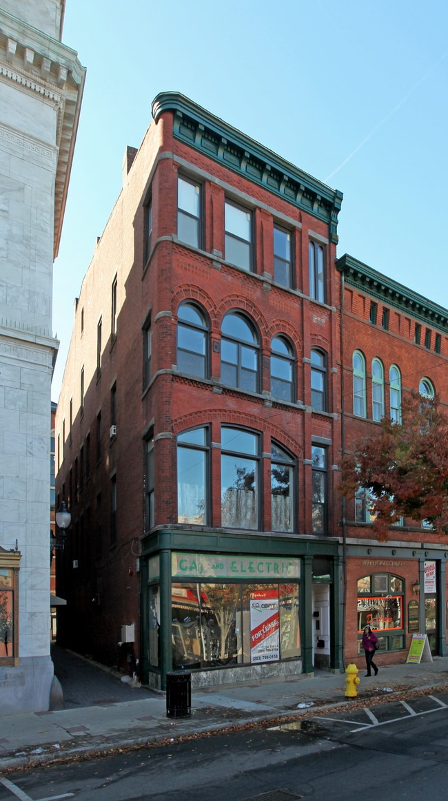 238 Main St in Danbury, CT - Building Photo - Building Photo