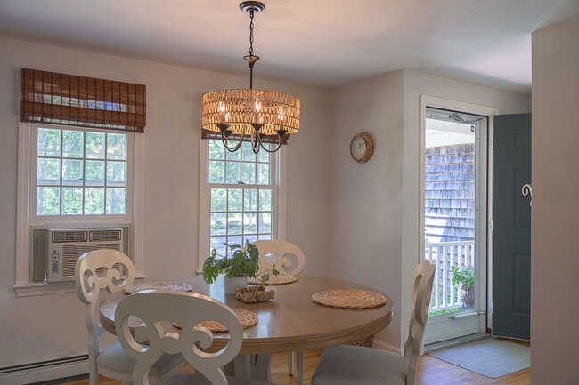 32 Madison Dr in Sandwich, MA - Building Photo - Building Photo