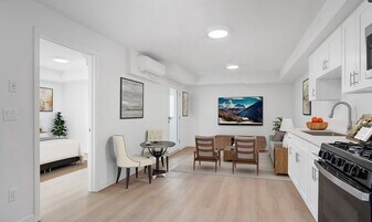 2424 Michigan Ave in Los Angeles, CA - Building Photo