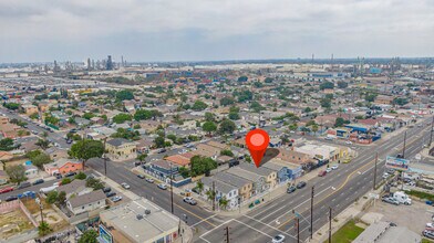 1309 E Pacific Coast Hwy, Unit 1309 1-2 in Wilmington, CA - Foto de edificio - Building Photo