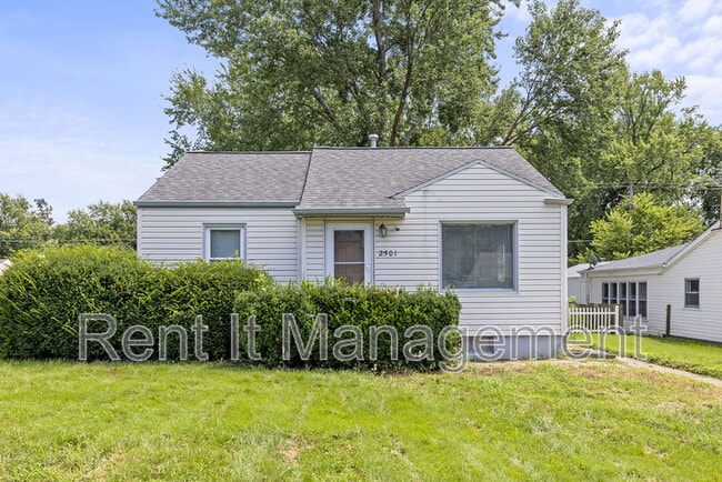 property at 2501 S Wayne St