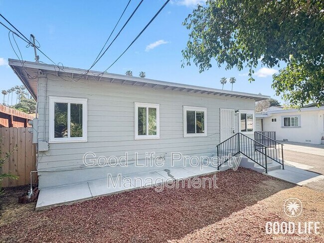 property at 523 N Citrus Ave