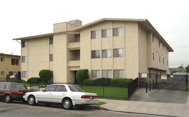 1809 S Van Ness Ave in Los Angeles, CA - Foto de edificio - Building Photo