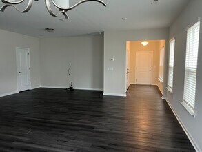 1006 Crater Lk Wy in Durham, NC - Building Photo - Building Photo