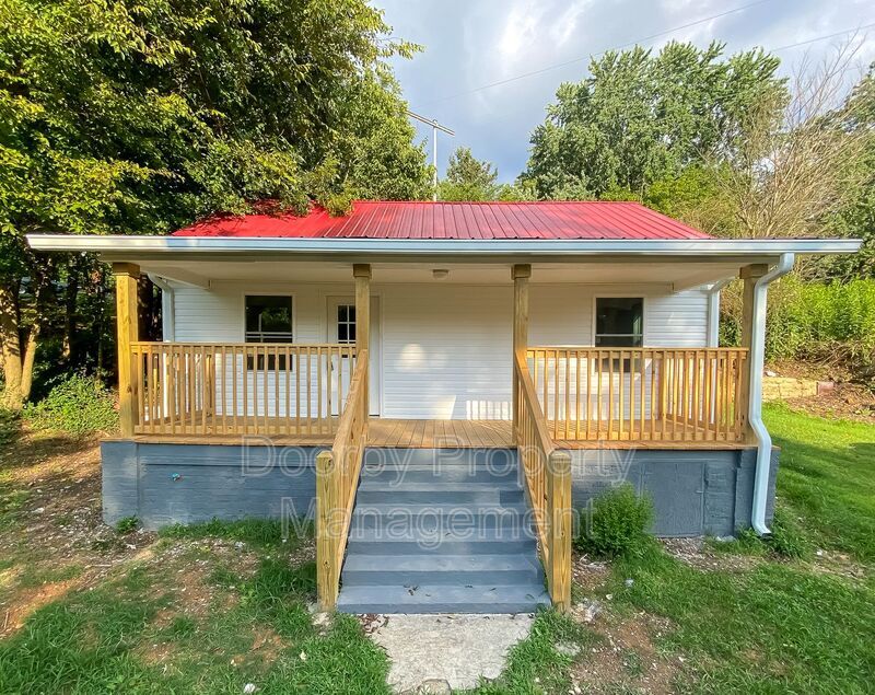 1123 Lang St SE in Cleveland, TN - Foto de edificio