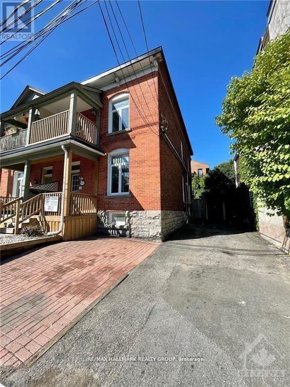 property at 466 O'Connor St