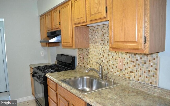 7034 Dunbar Rd in Dundalk, MD - Building Photo - Building Photo