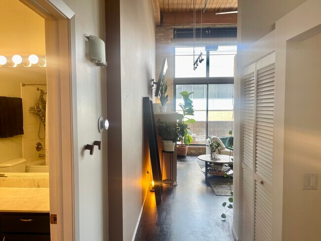 1935 N Fairfield Ave in Chicago, IL - Building Photo - Building Photo