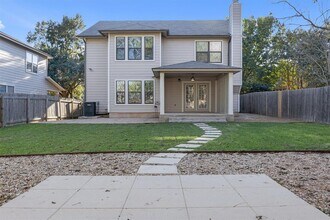 1434 Meadow Pkwy in San Marcos, TX - Building Photo - Building Photo