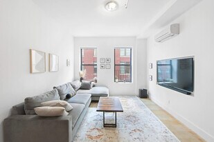 519 W 45th St in New York, NY - Building Photo