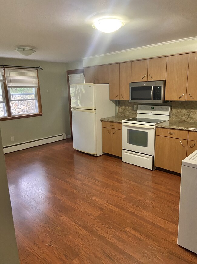 39 Morton Rd in Waterbury, CT - Building Photo - Building Photo