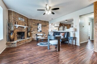 12 E Creek Dr in Grand Prairie, TX - Building Photo - Building Photo