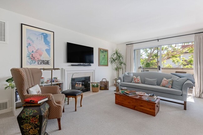 440 Por La Mar Cir in Santa Barbara, CA - Building Photo - Building Photo