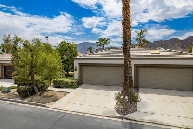 54635 Shoal Creek in La Quinta, CA - Building Photo - Building Photo