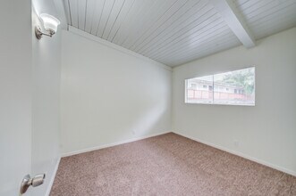 Manchester Apartments in San Leandro, CA - Foto de edificio - Interior Photo