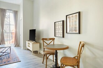 1016 Canal St in New Orleans, LA - Building Photo - Building Photo