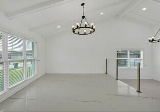 3136 Keith Way Dr in Harvey, LA - Foto de edificio - Building Photo