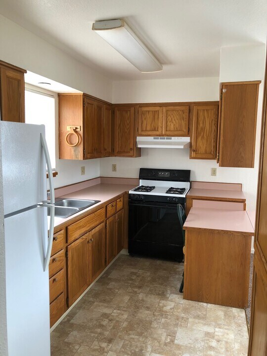 7290 Humboldt Hill Rd in Eureka, CA - Building Photo
