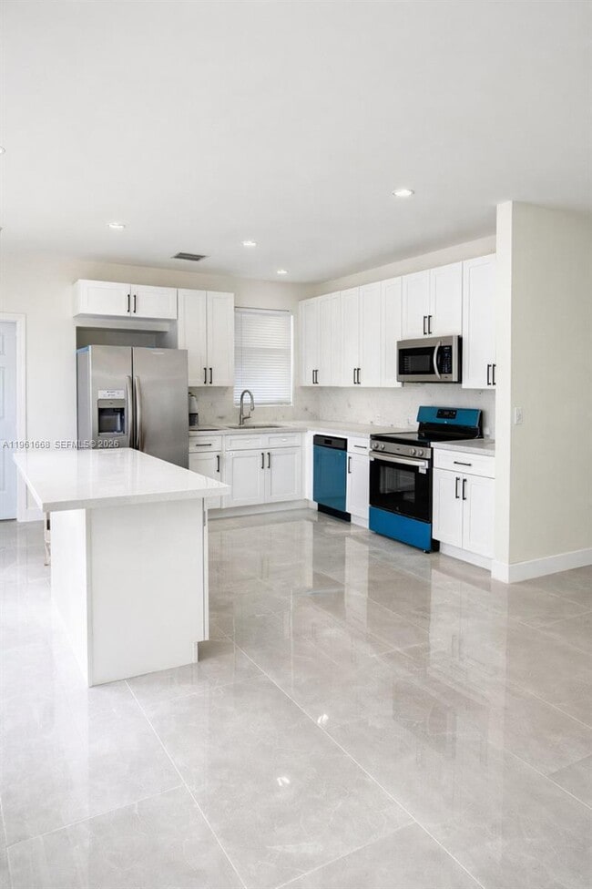 3079 NW Flagler Terrace in Miami, FL - Building Photo - Building Photo