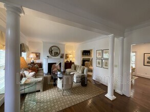 16 Logan St in Charleston, SC - Building Photo - Building Photo
