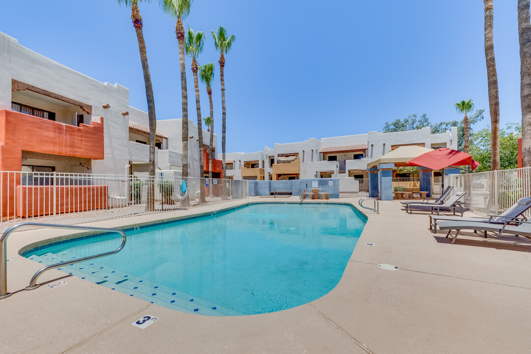 Tempe La Mirage Apartments in Tempe, AZ - Foto de edificio