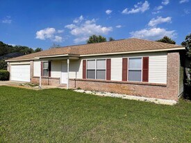 1888 Bayou Dr in Navarre, FL - Building Photo