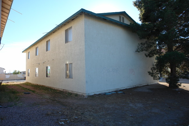 4781 E Craig Rd in Las Vegas, NV - Building Photo - Building Photo