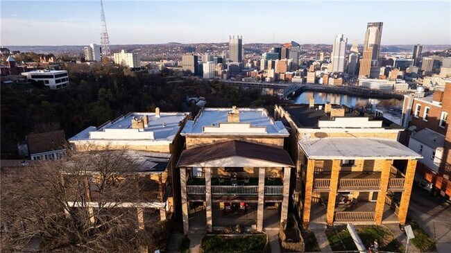 17 Bailey Ave in Pittsburgh, PA - Building Photo - Building Photo