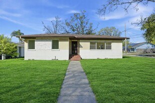 2812 N Munro St in Tampa, FL - Building Photo