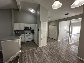 9823 Summerwood Cir in Dallas, TX - Building Photo - Building Photo