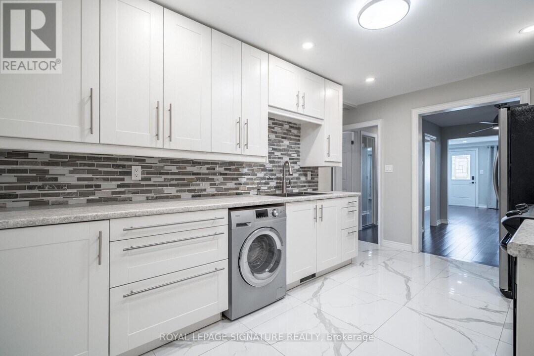 96 Charlotte St in Hamilton, ON - Building Photo