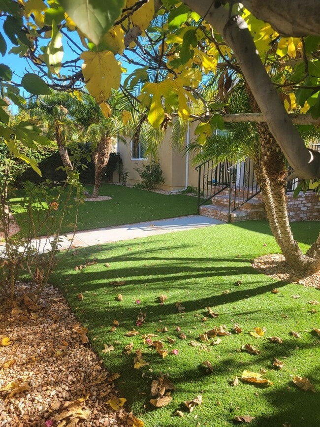 4408 Murietta Ave in Los Angeles, CA - Building Photo - Building Photo