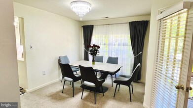 12020 Amber Ridge Cir in Germantown, MD - Building Photo - Building Photo
