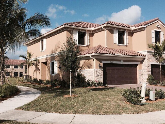 10217 Wellington Parc Dr in Wellington, FL - Building Photo - Building Photo