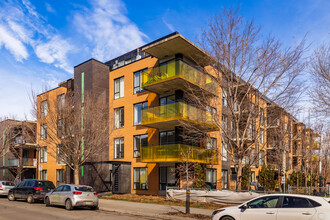 Platopolis C in Montréal, QC - Building Photo - Primary Photo