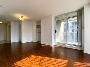 5-2205 Michael Power Pl in Toronto, ON - Building Photo - Building Photo