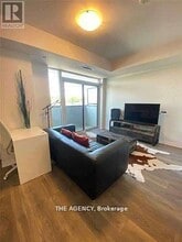 2301 Danforth Ave in Toronto, ON - Building Photo - Building Photo