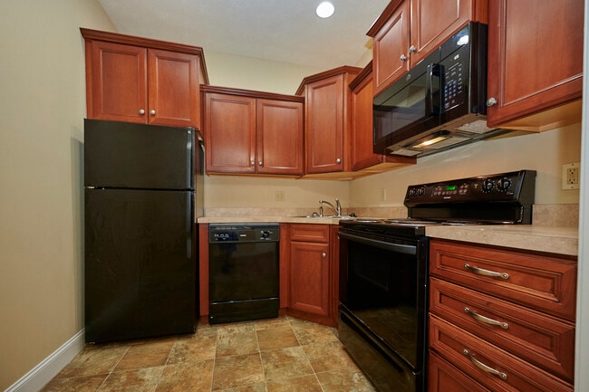 Waterford Village Apartments
