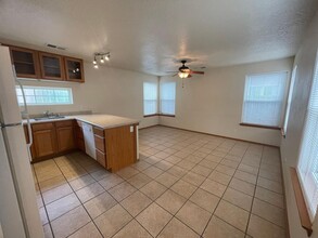 407 Harvard Dr SE in Albuquerque, NM - Building Photo - Building Photo